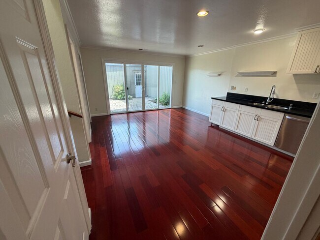 Photo - Spacious 2 Story 4BED/2.5BATH Located in a Coastal Community in the Desirable City of Alameda, Ca.