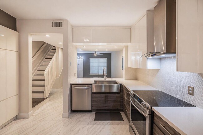 Photo - 3333 Cabaret Ln