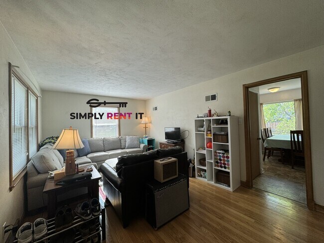 Photo - 3 Bedroom Downtown, Ames with Hardwood Floors