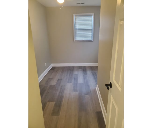 Photo - 17 W Talbott St Unit 3A Available $650