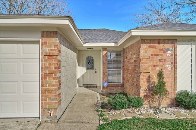 Photo - 6527 Zapata Dr