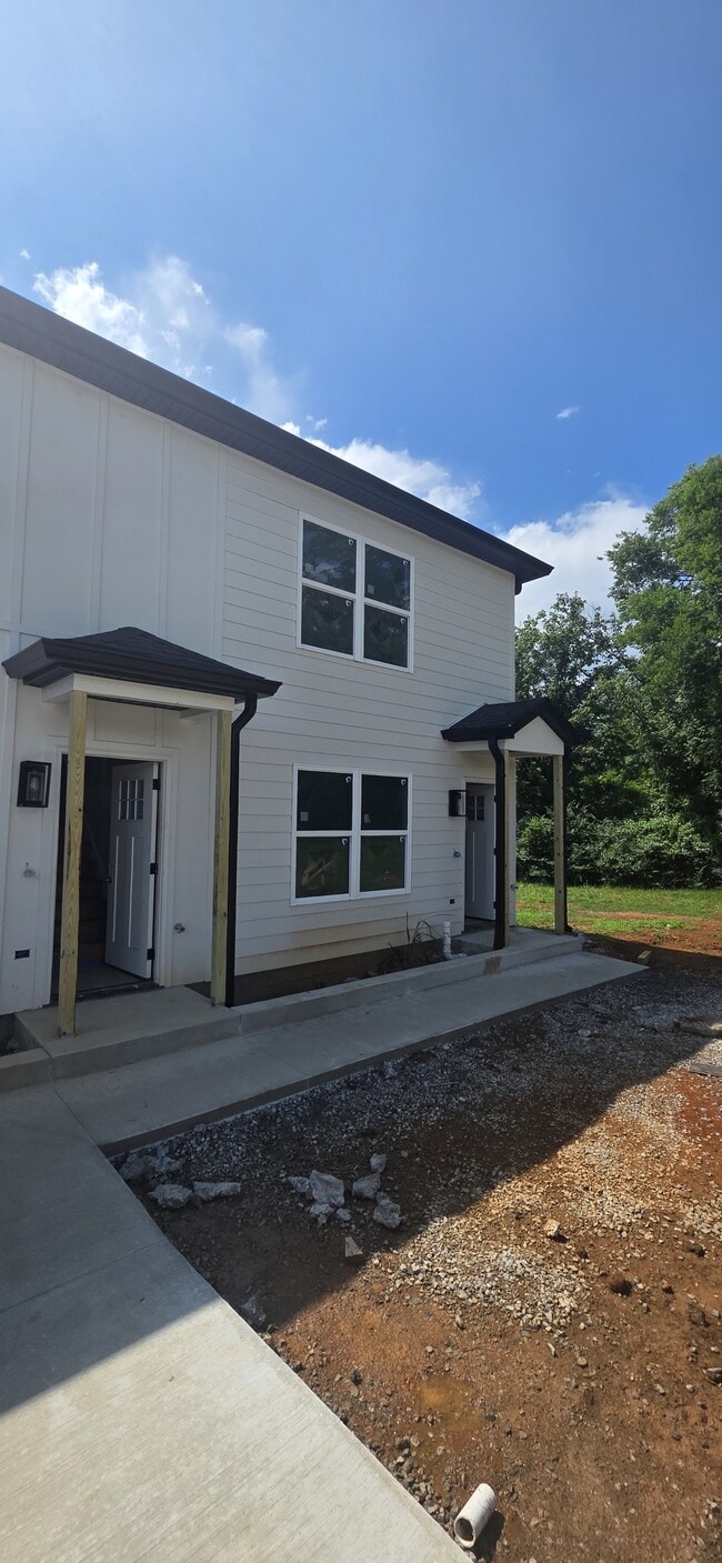 Photo - 219 Mullican St