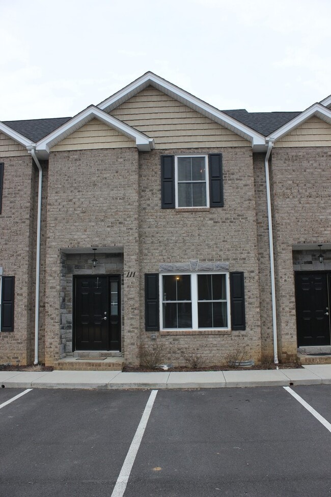 Photo - Townhouse for Rent in Cedar Point