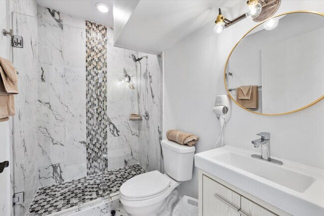 Photo - 18 W Elder St Unit ID1056097P