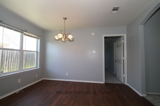 Photo - 4607 Neta Dr