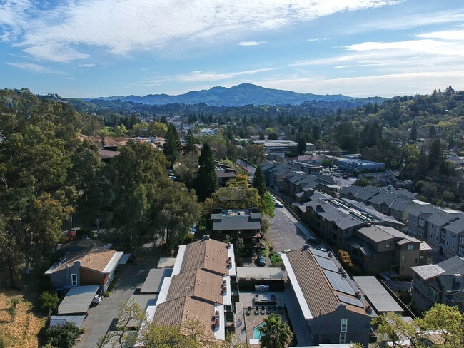 Lafayette DRONE2 2 - Ladera Apartments