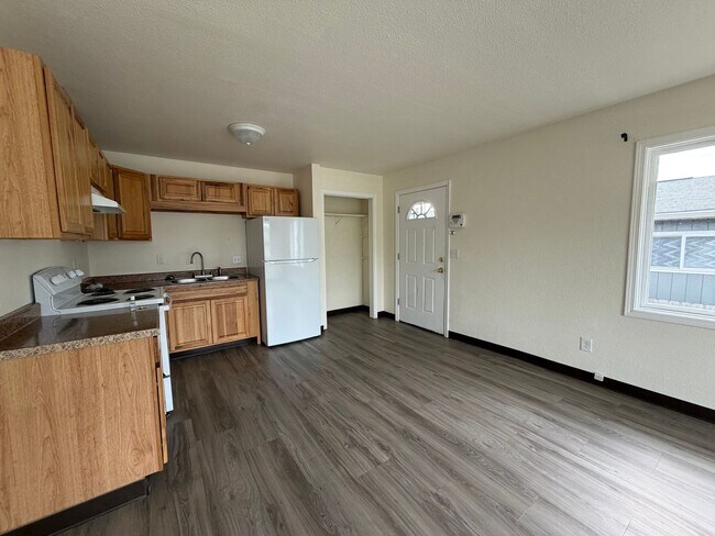 Photo - 138 N Klevin St Unidad 2