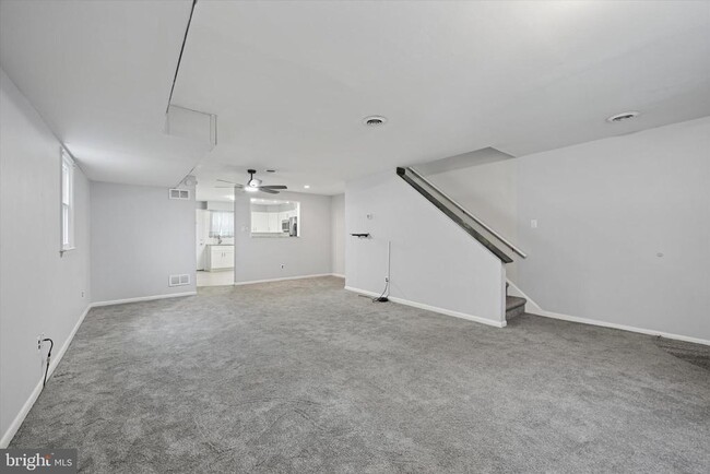 Building Photo - 4205 W 5th St Rental