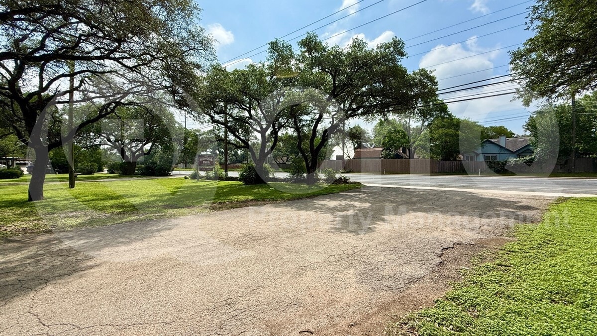 Photo - 6402 McNeil Dr