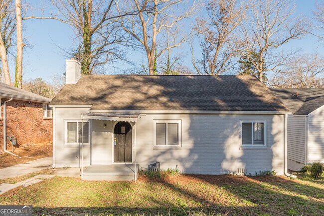 Photo - 1376 Westmont Rd SW