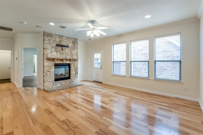 Photo - 7909 Creek View Dr