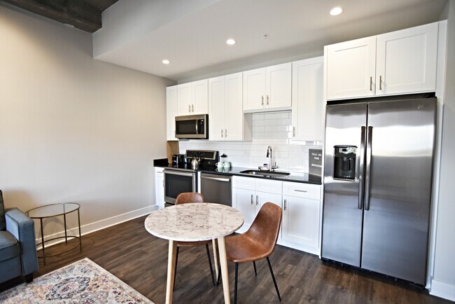 Photo - 3833 N Broadway Unit 614