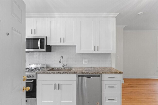 Photo - Large Studio in Andersonville Unidad 27-3B