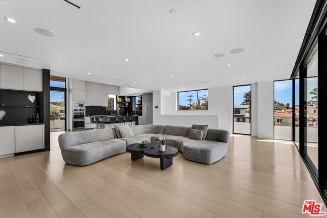 Photo - 703 N Lucia Ave