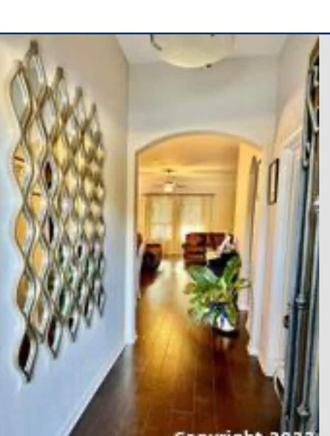 Building Photo - 4727 La Santa Rd