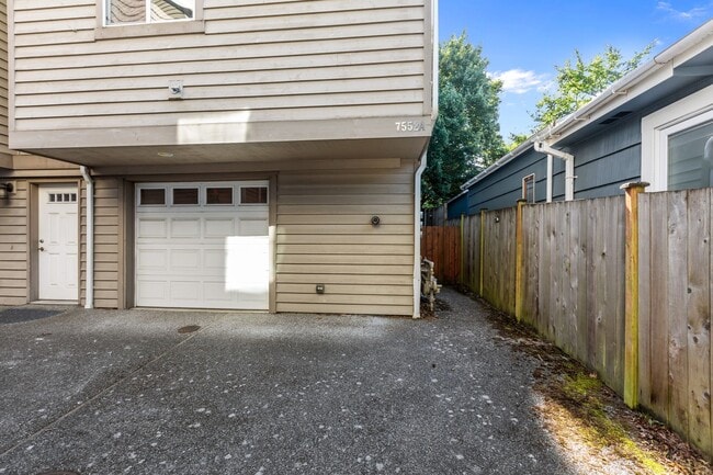 Photo - Charming 3 Bed Townhouse in Seattle