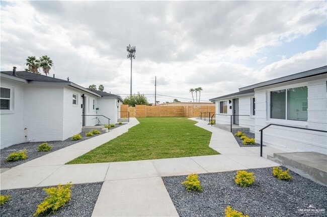 Photo - 802 Redwood Ave Unidad 3