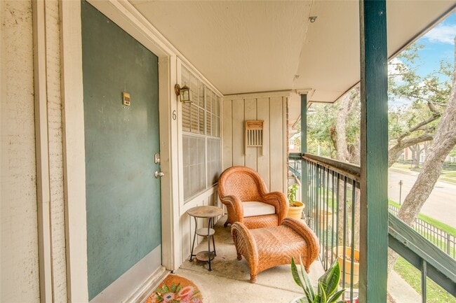 Photo - 845 Augusta Dr Unit 6