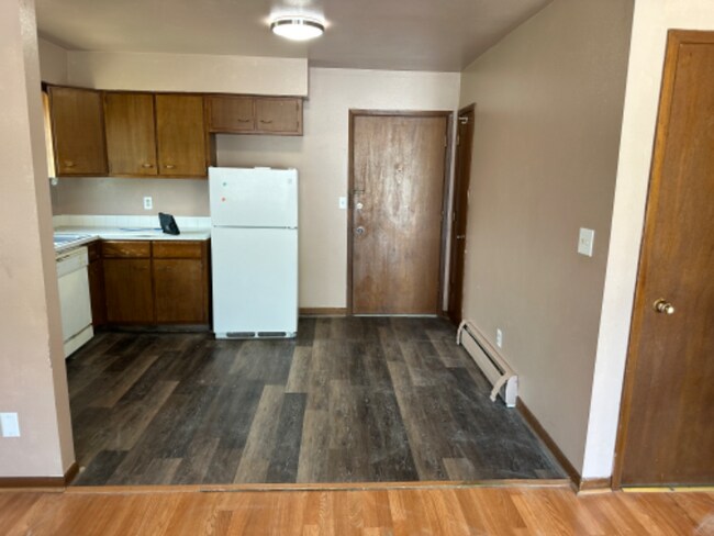 Photo - 215 E Washington St Unit 4