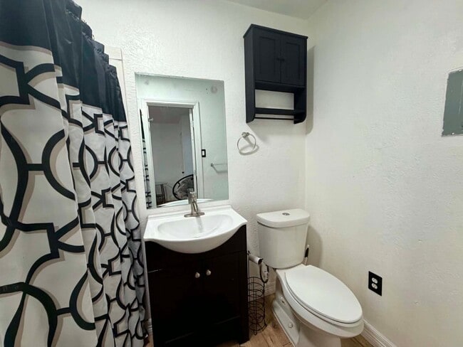 Photo - 703 Garrett St