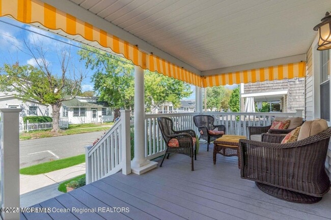 Photo - 321 14th Ave