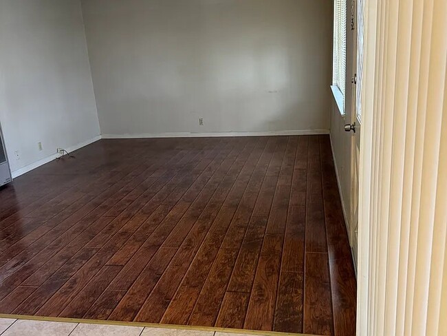 Photo - 2991 Neet Ave Unidad 2