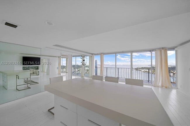 Photo - 7601 E Treasure Dr Unit 2016