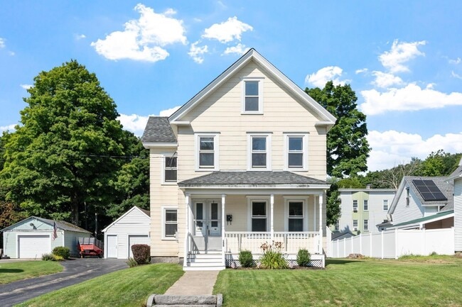Building Photo - 155 Pond St Unit 2