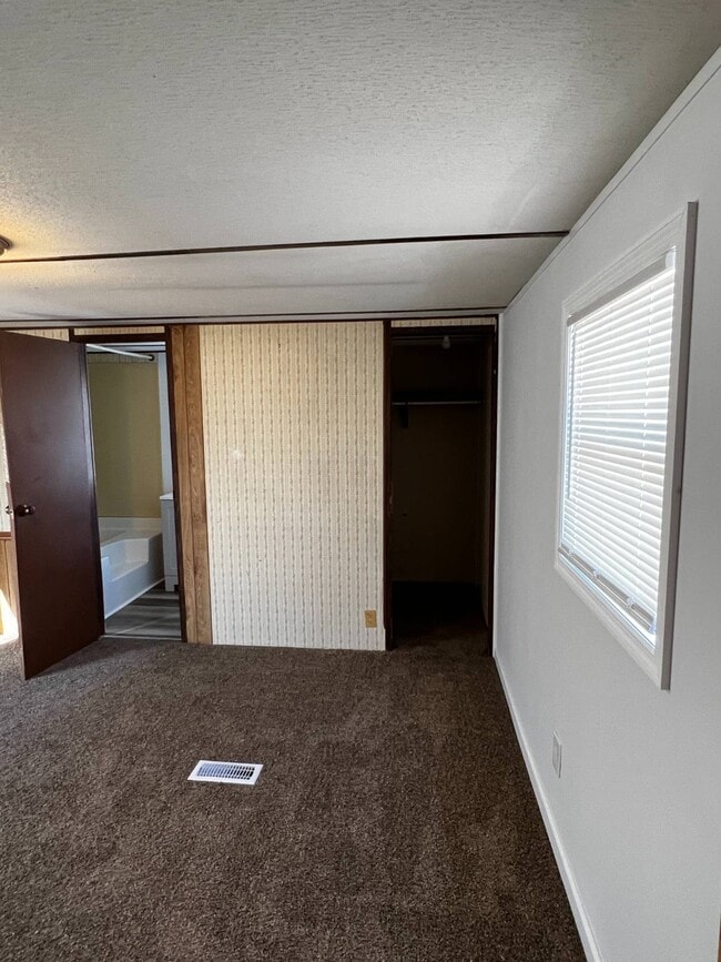 Photo - 312 Becky Ln