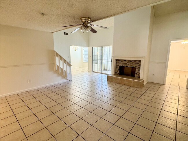 Photo - 6147 Briar Glade Dr