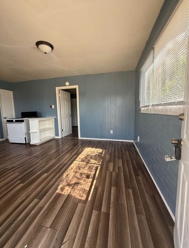 203 W Dove Ln Unit A