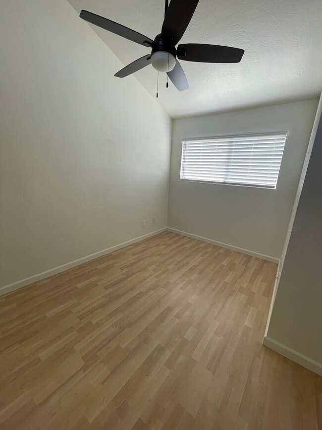 Photo - 13816 North 42nd Pl