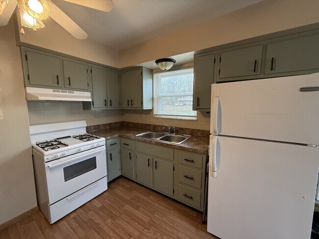 Photo - 4366 Elmhurst Dr