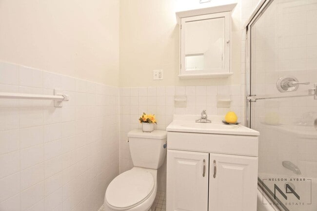 Photo - 287 6th Ave