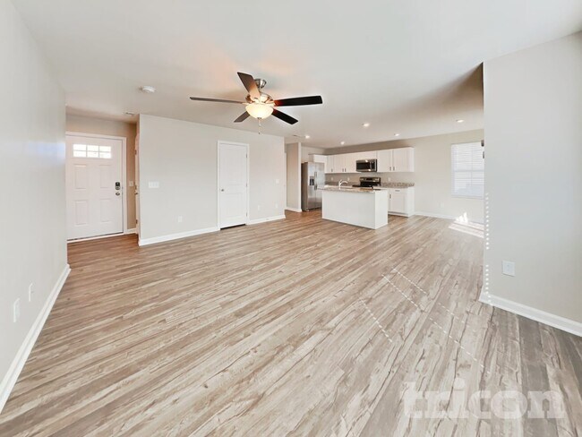 Photo - 886 Purcell Dr