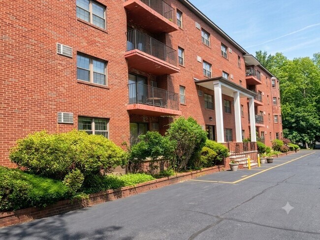 Photo - 16 Winter St Unit 14C