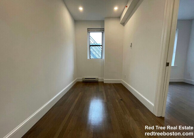 Photo - 11 Queensberry St Unit 19