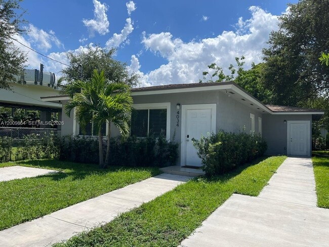 Building Photo - 4034 NW 23rd Ave