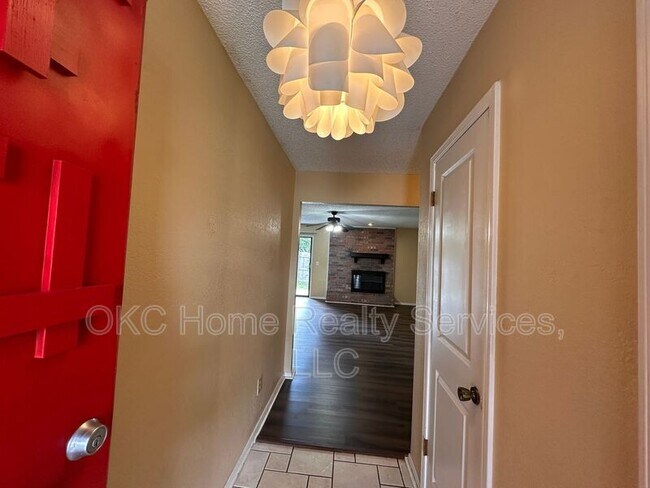 Photo - 3110 N Wheeler Cir