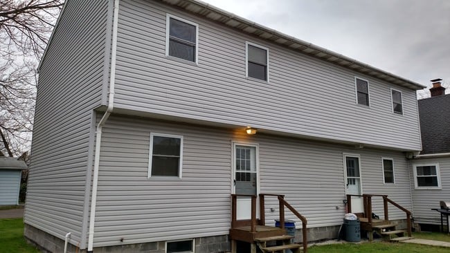 Building Photo - 2211 Bird Dr Unit C