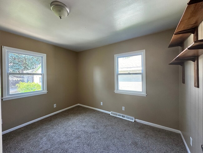 Photo - 806 15th Ave S Unit Lower