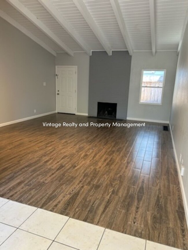 Photo - This Updated 2 Bedroom Duplex Is Ready to ...