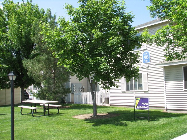 Photo - Mallard Cove Apartments