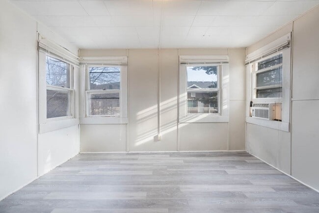 Photo - 2610 College St - Cedar Falls