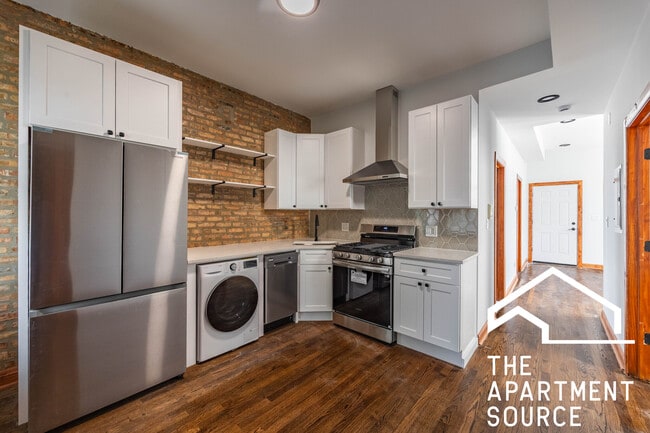 Building Photo - 2842 W Augusta Blvd Unit 2W