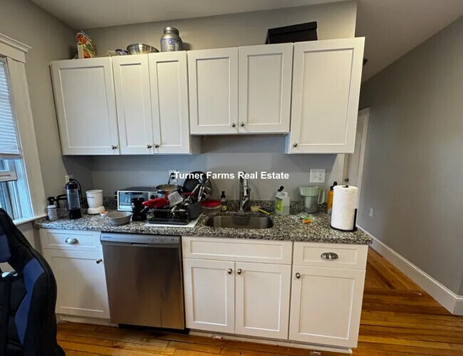 Photo - 74 Frederick Ave Unit 2