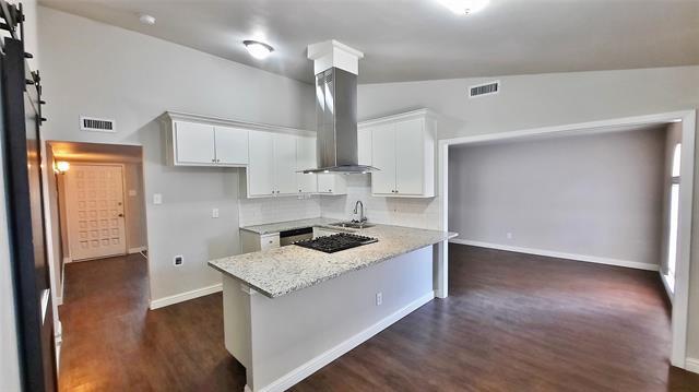Photo - 1320 Iris Ln