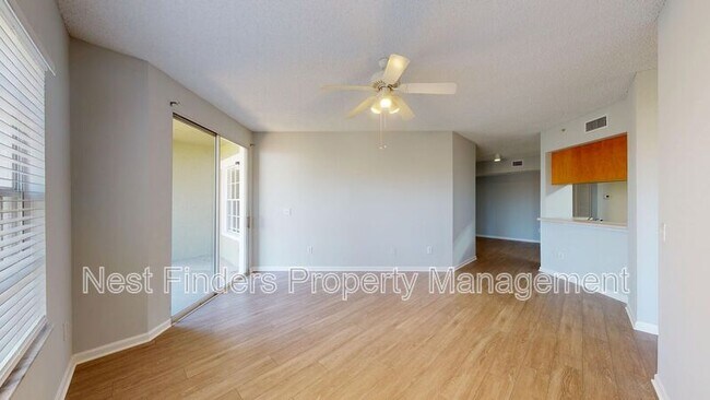 Photo - 2005 Mariposa Vista Ln Unit #207