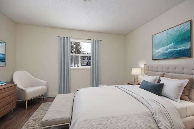 Photo - Hillside Manor