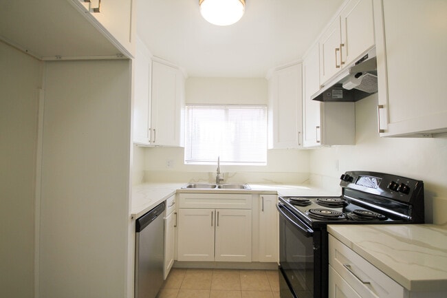 Photo - 14306 Riverside Dr